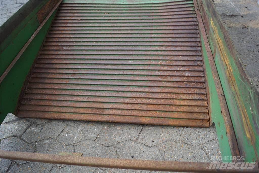 John Deere 952 Posýpače soli a piesku