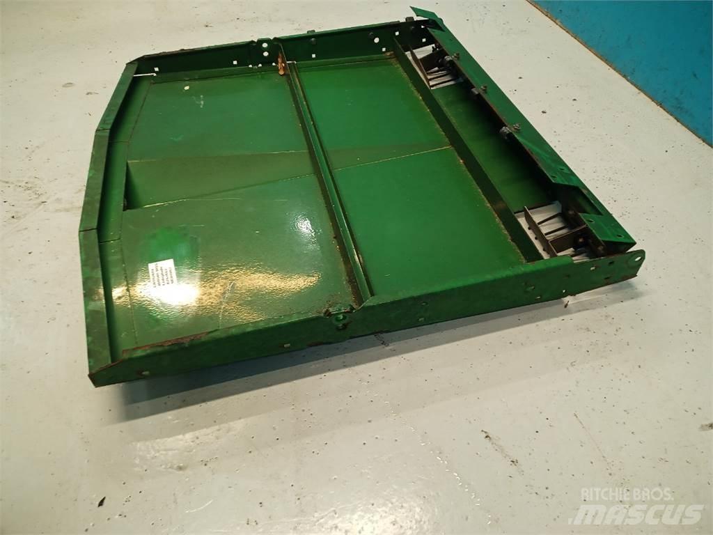 John Deere 9540 Posýpače soli a piesku