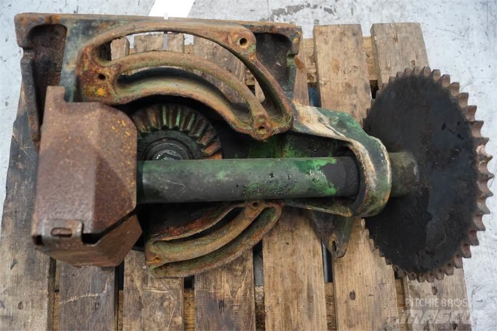 John Deere 9540 Príslušenstvo a náhradné diely ku kombajnom