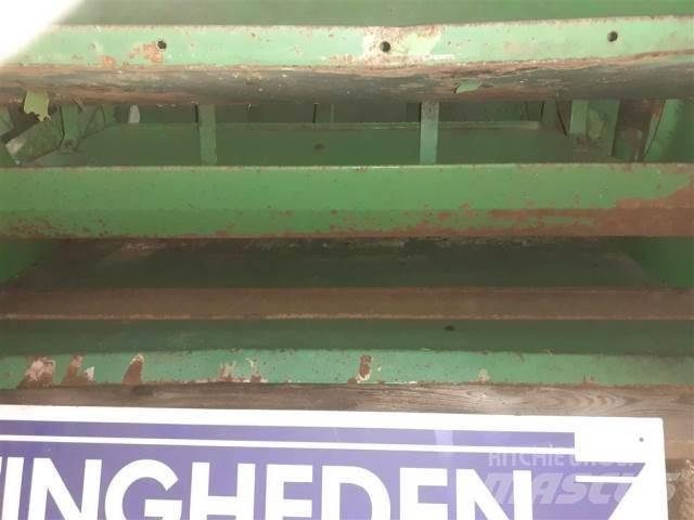 John Deere 955 Posýpače soli a piesku