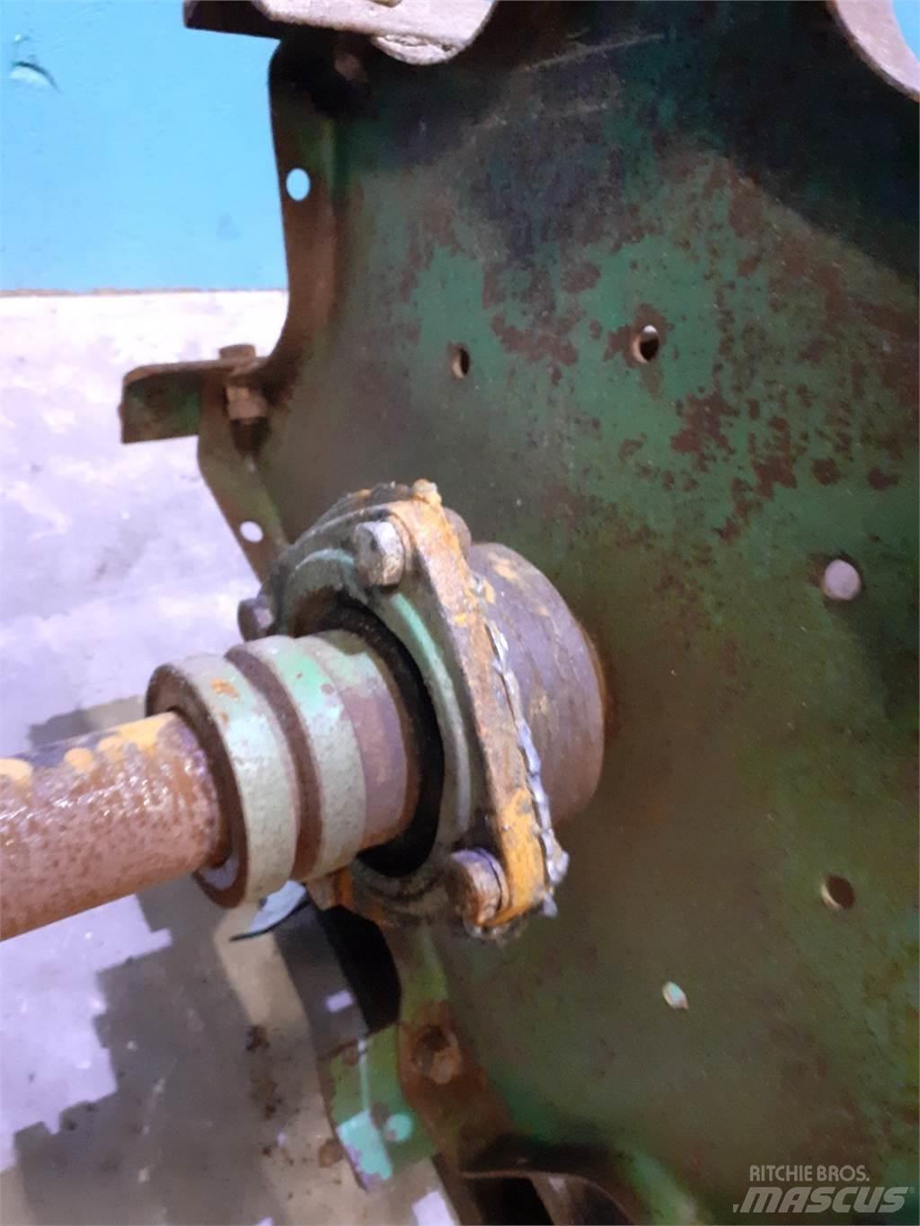John Deere 955 Príslušenstvo a náhradné diely ku kombajnom