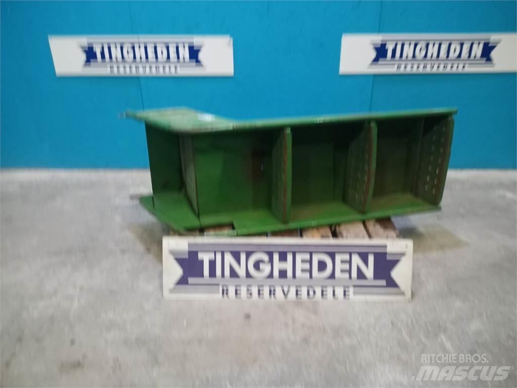 John Deere 955 Kabíny a interiér