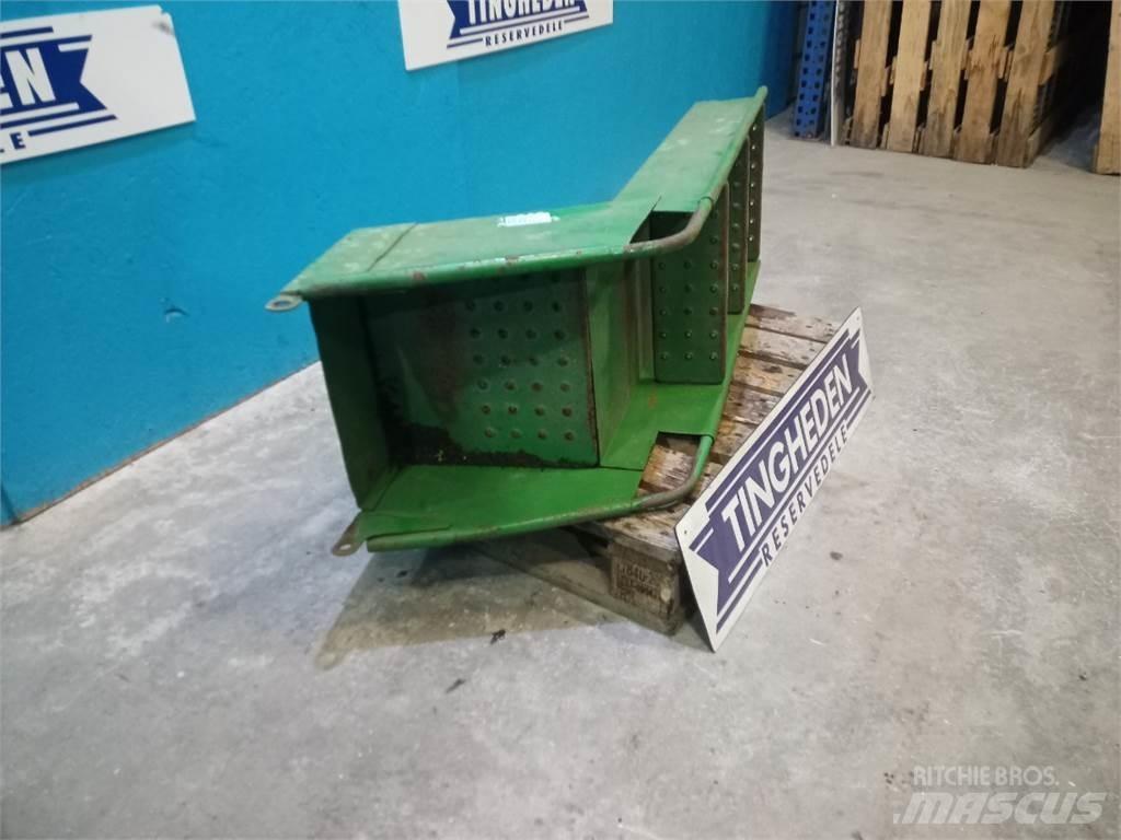 John Deere 955 Kabíny a interiér