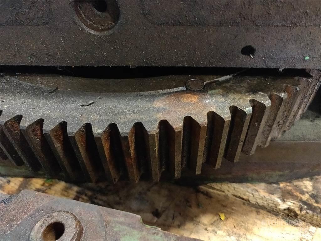 John Deere 975 Príslušenstvo a náhradné diely ku kombajnom