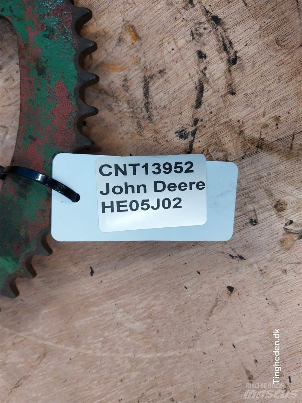 John Deere 975 Príslušenstvo a náhradné diely ku kombajnom