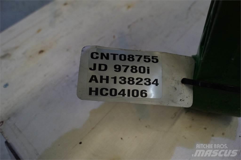 John Deere 9780 Posýpače soli a piesku