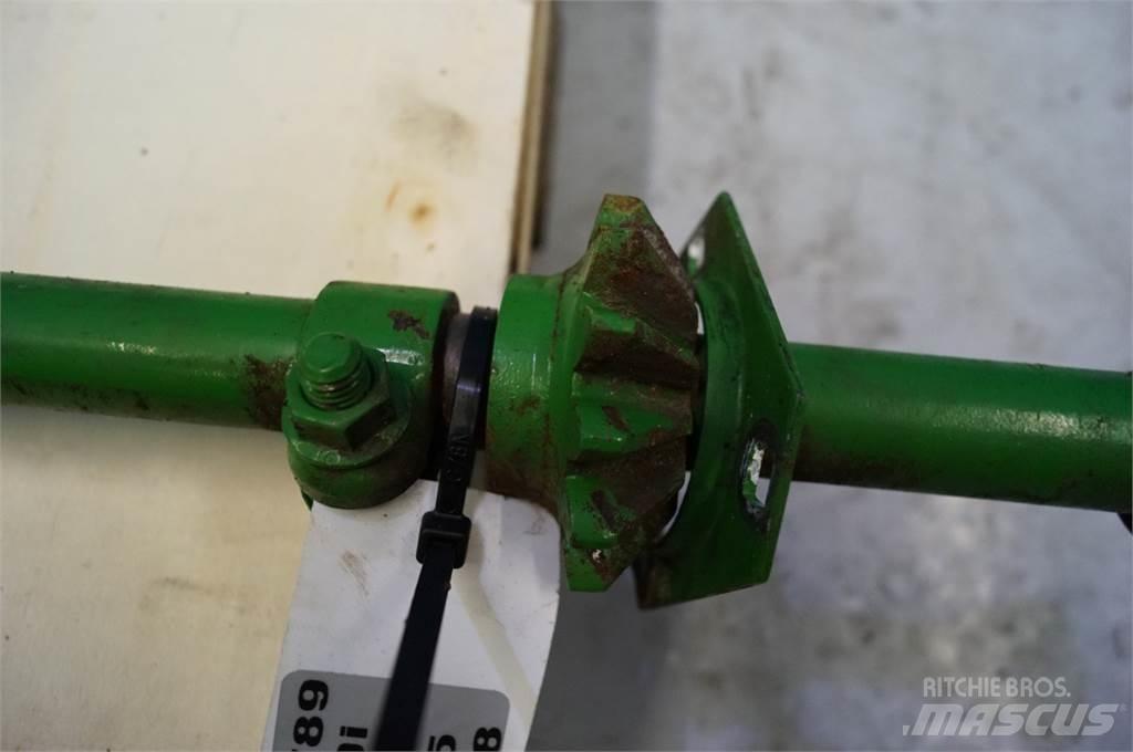 John Deere 9780 Posýpače soli a piesku