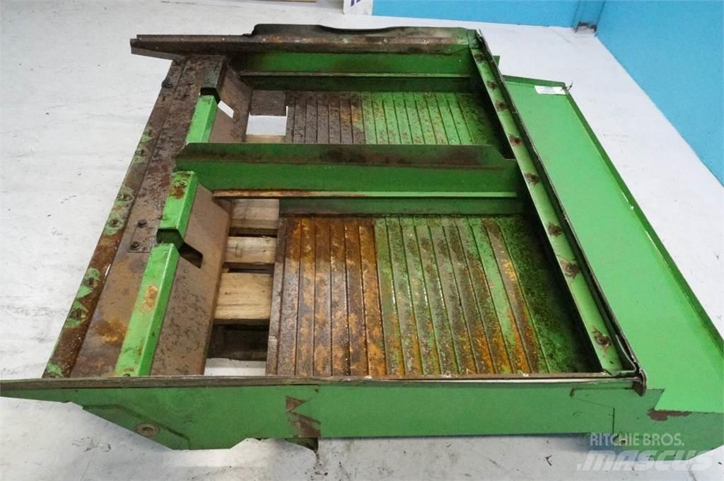 John Deere 9780 Posýpače soli a piesku
