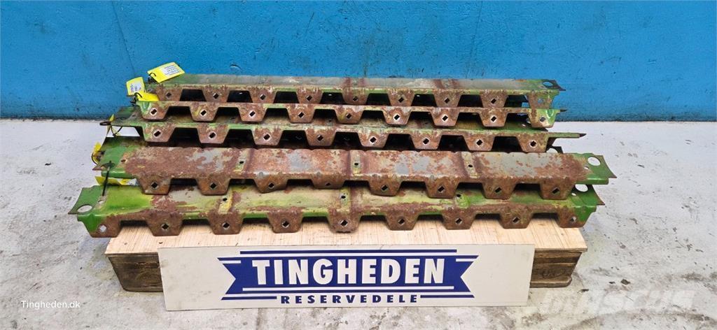 John Deere 9780 Príslušenstvo a náhradné diely ku kombajnom