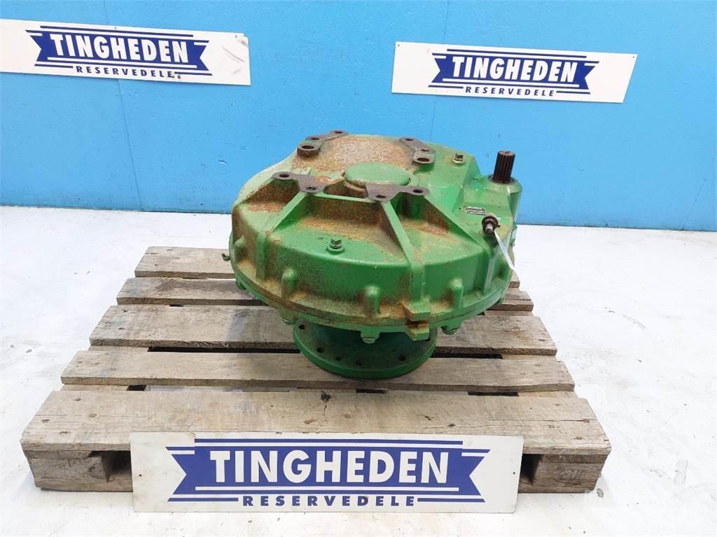 John Deere 9880 Príslušenstvo a náhradné diely ku kombajnom