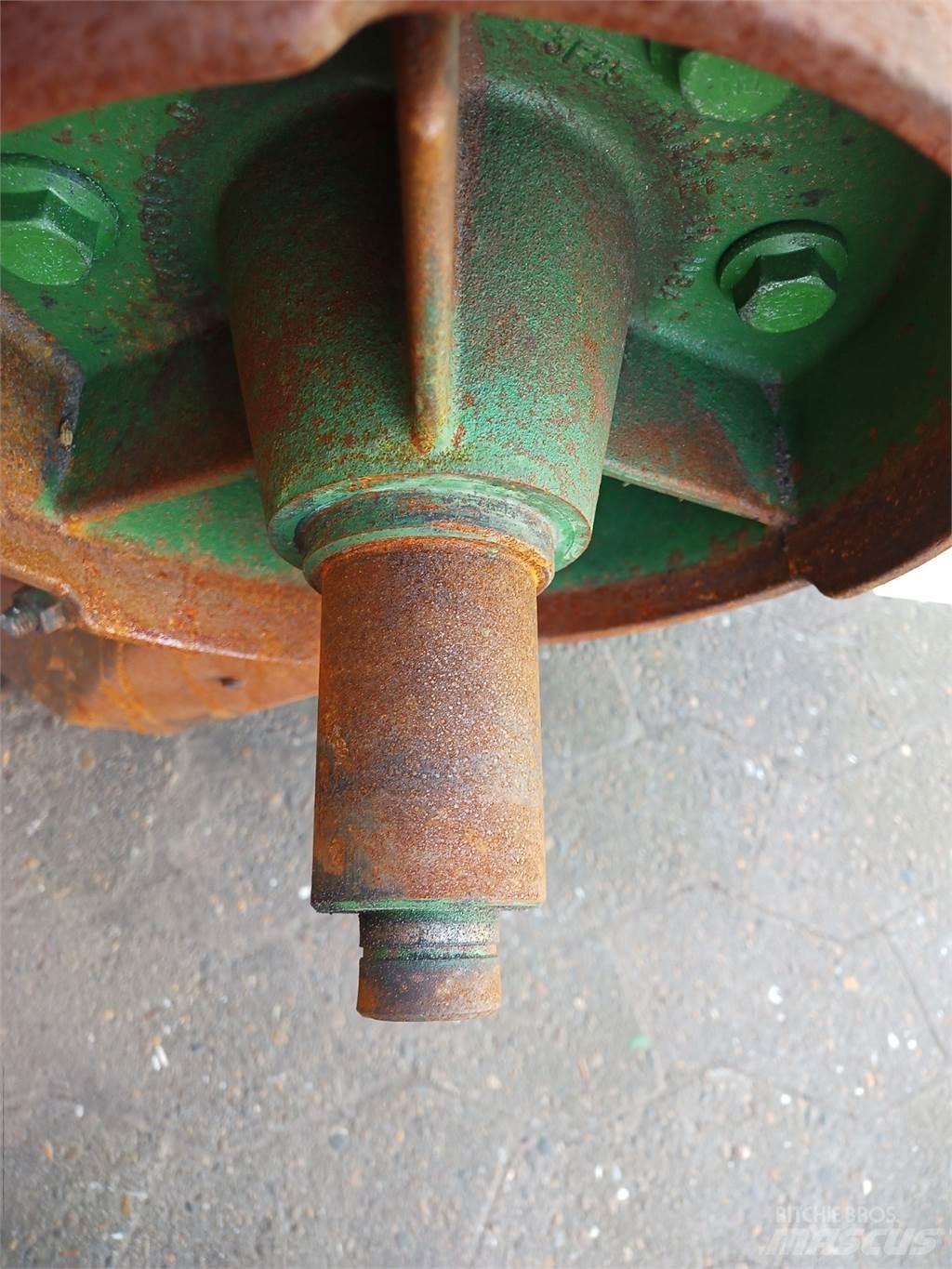 John Deere S670 Príslušenstvo a náhradné diely ku kombajnom