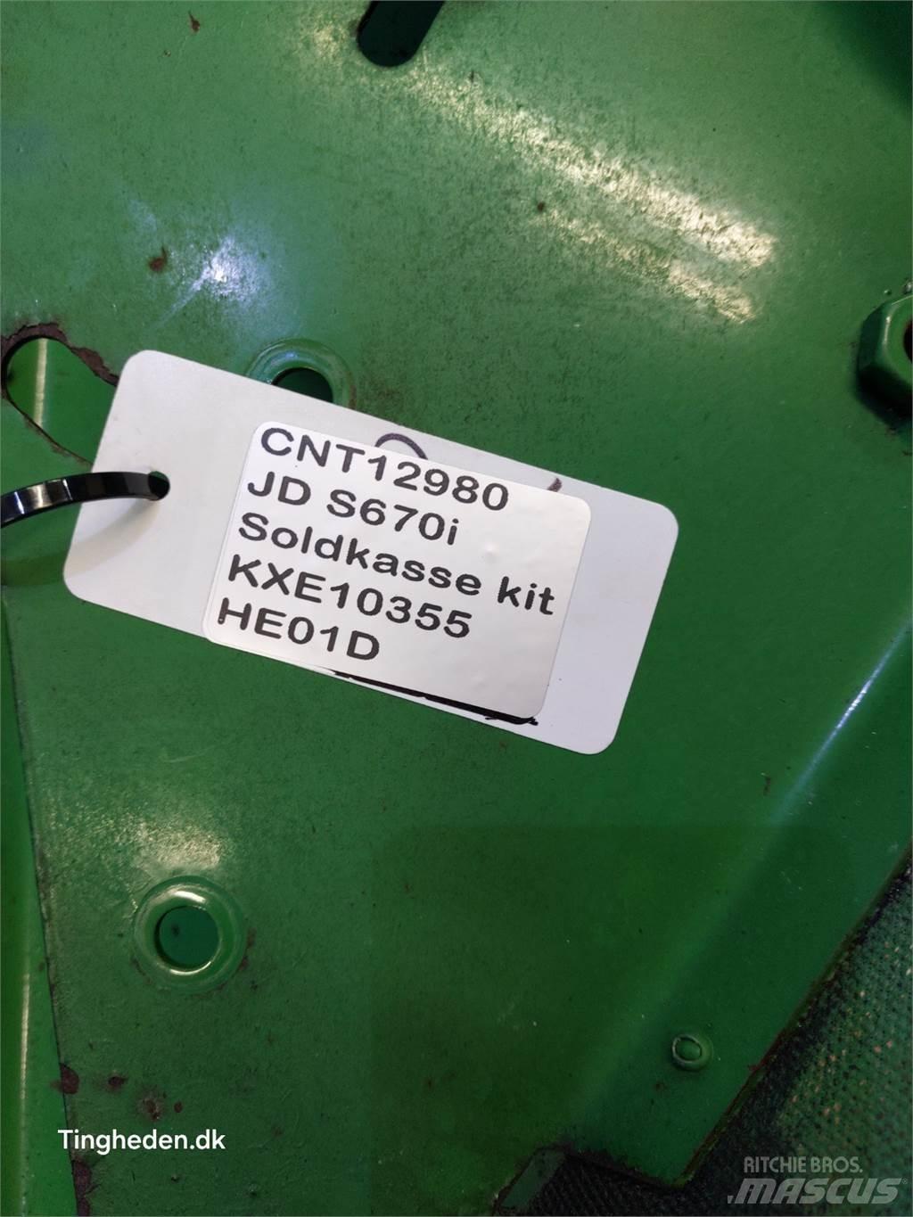 John Deere S670 Posýpače soli a piesku