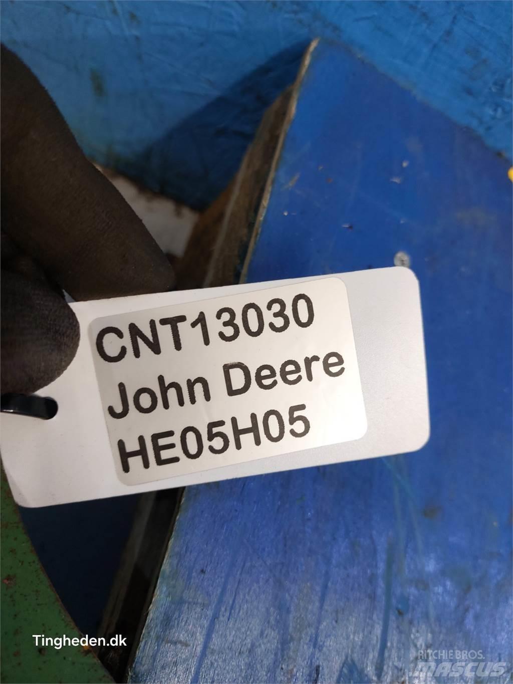 John Deere S670 Posýpače soli a piesku