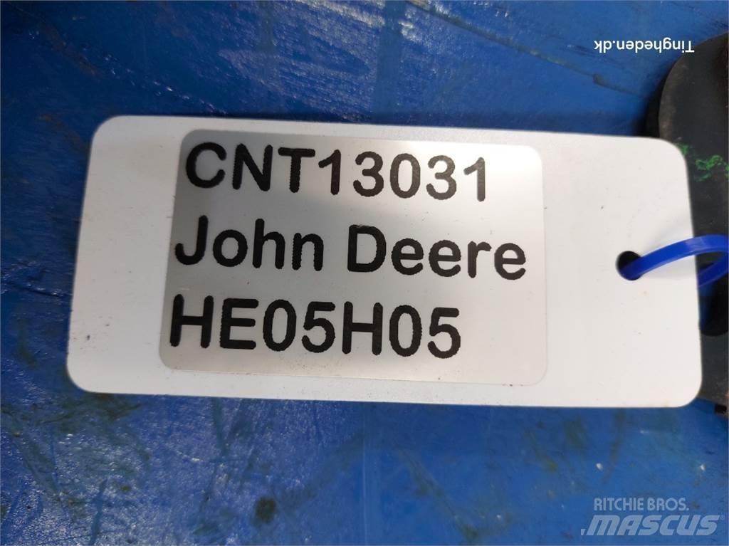 John Deere S670 Posýpače soli a piesku