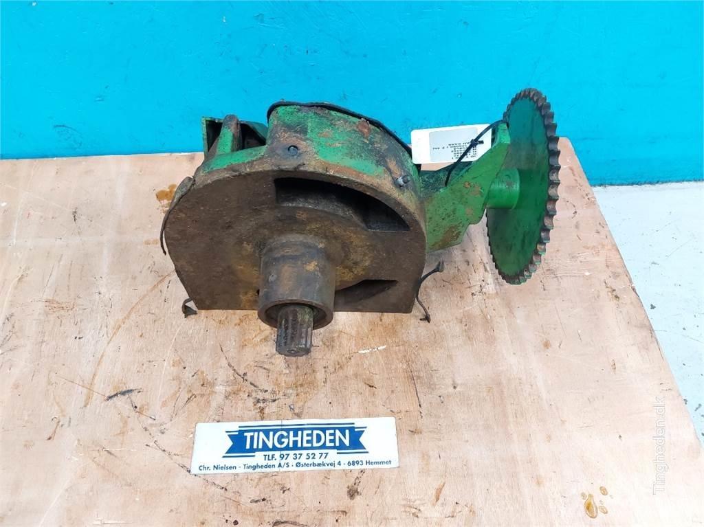 John Deere T660i Príslušenstvo a náhradné diely ku kombajnom