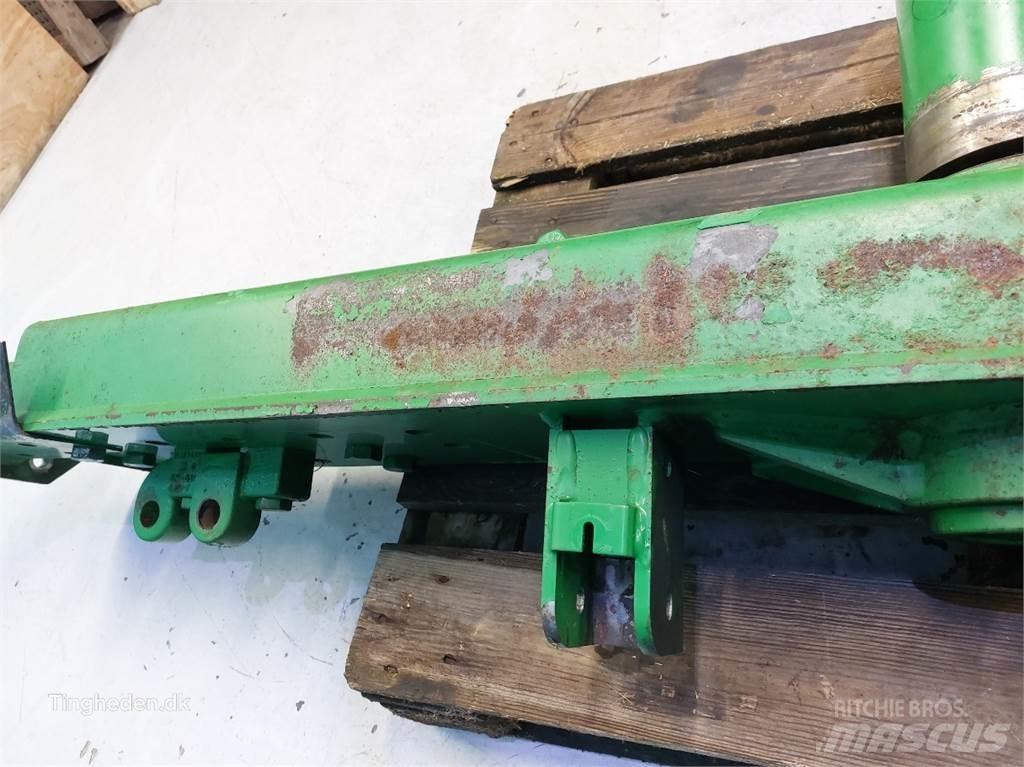 John Deere T660I Príslušenstvo a náhradné diely ku kombajnom
