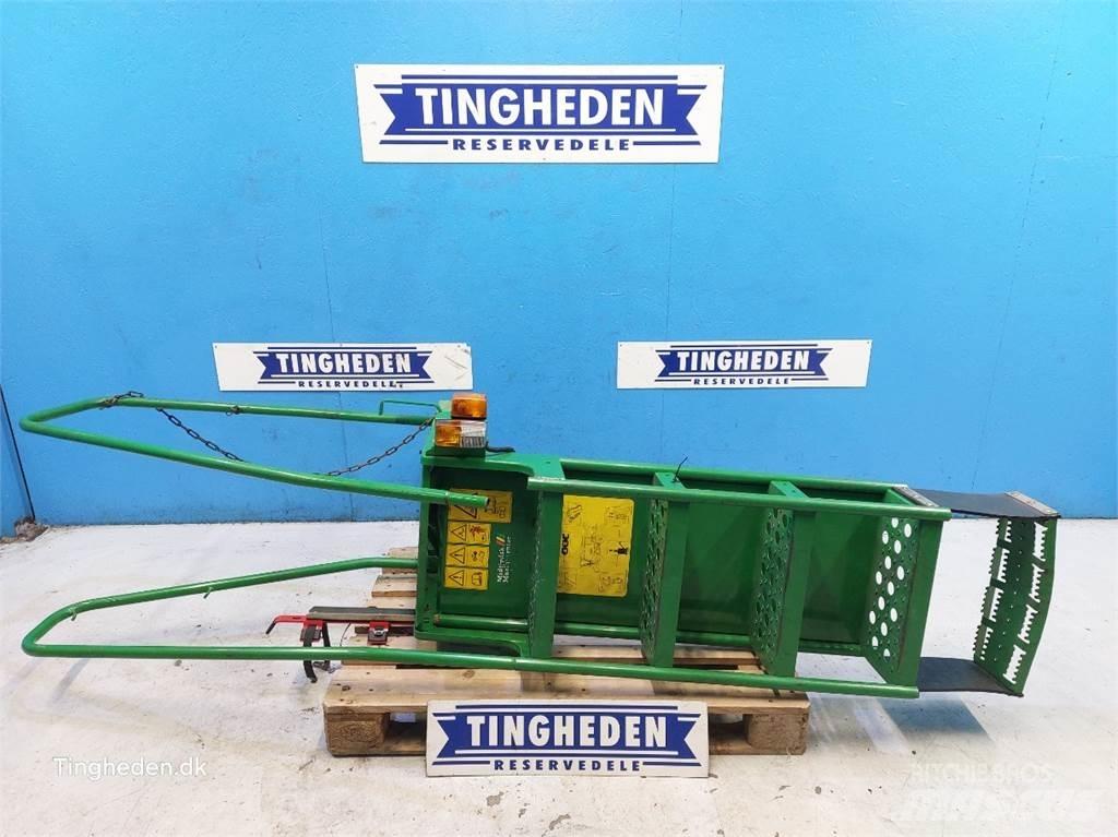 John Deere T660I Kabíny a interiér