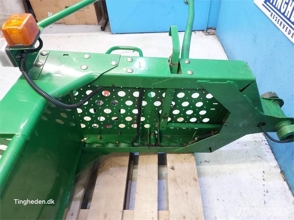 John Deere T660I Kabíny a interiér