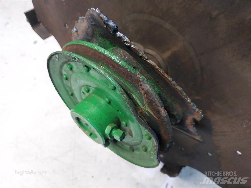 John Deere T660I Príslušenstvo a náhradné diely ku kombajnom