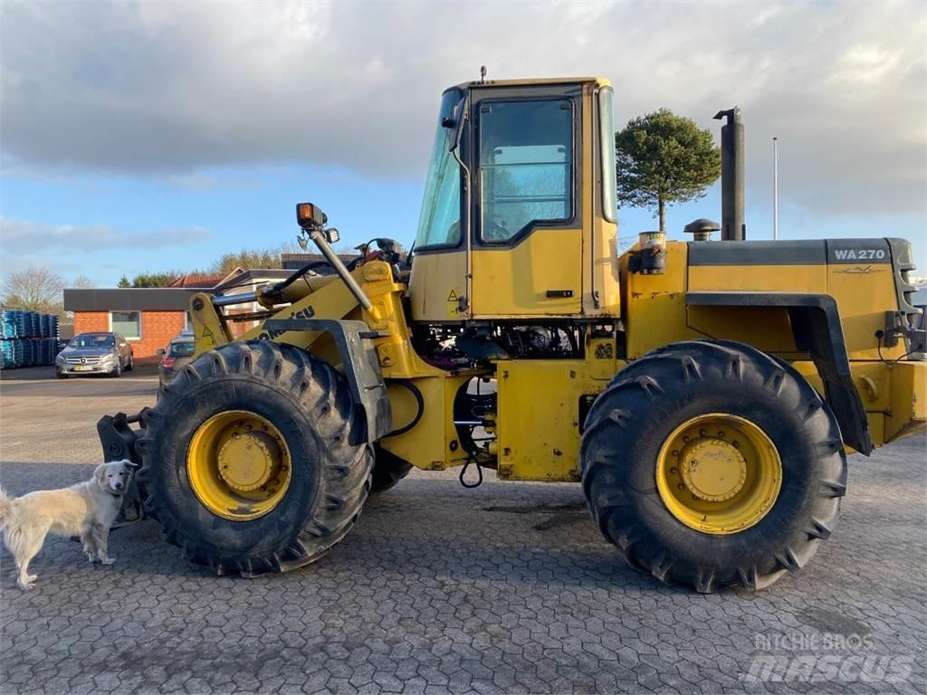 Komatsu WA270 Kolesové nakladače
