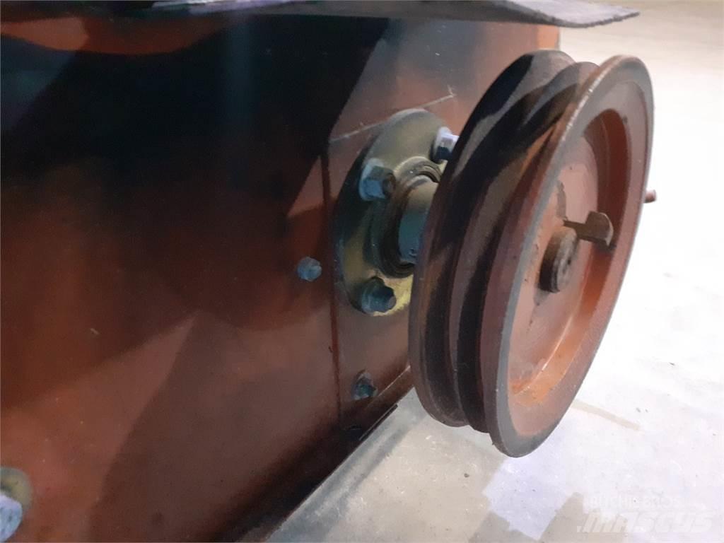 Laverda 3650 Príslušenstvo a náhradné diely ku kombajnom