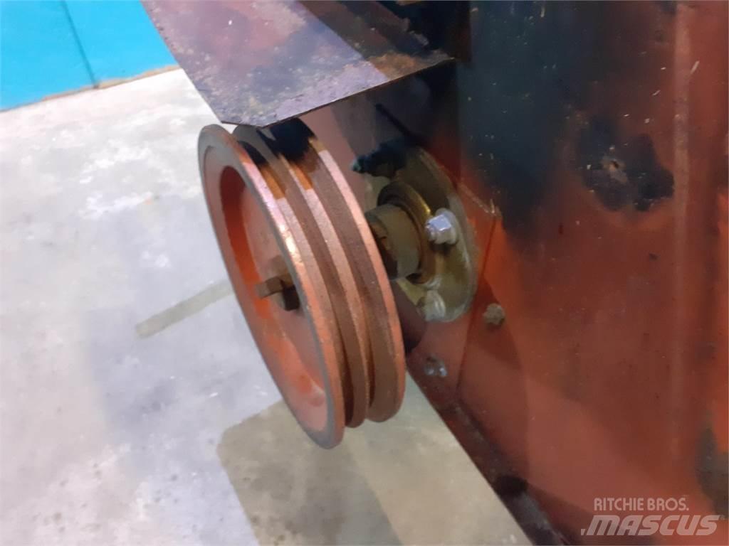 Laverda 3650 Príslušenstvo a náhradné diely ku kombajnom