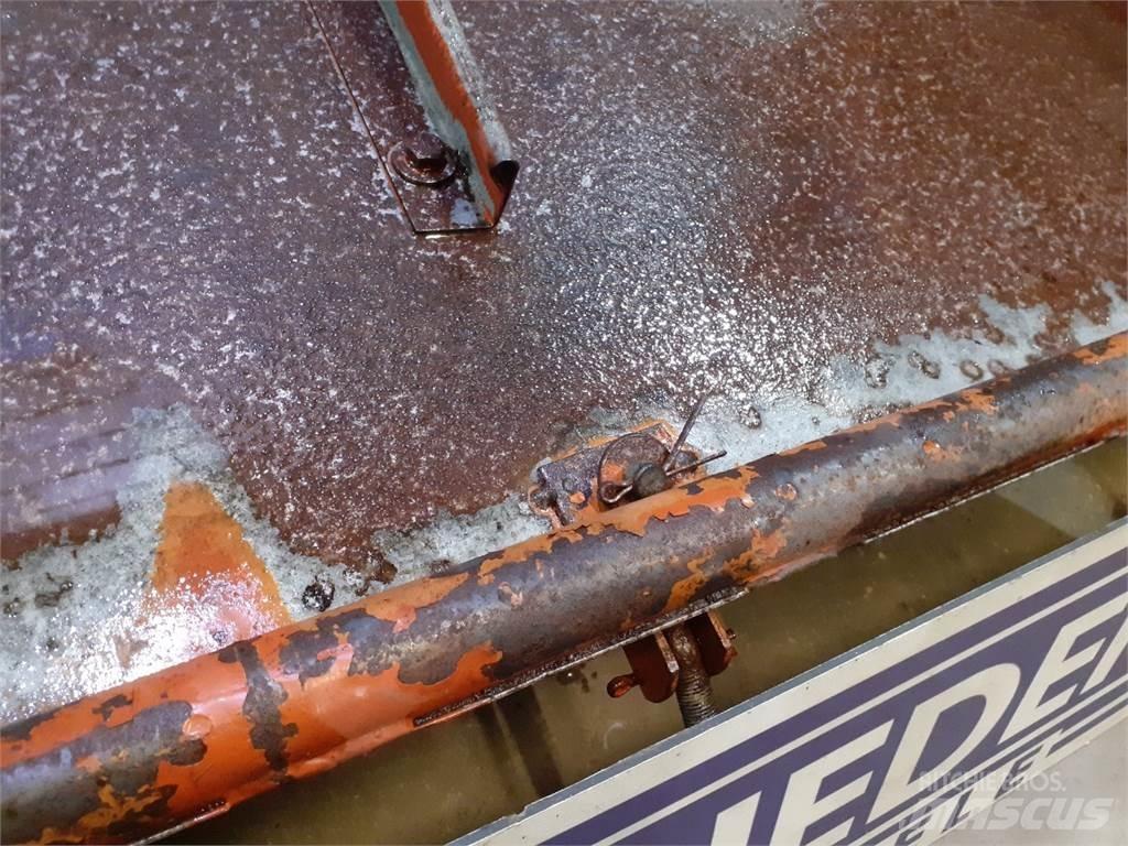 Laverda 3650 Posýpače soli a piesku