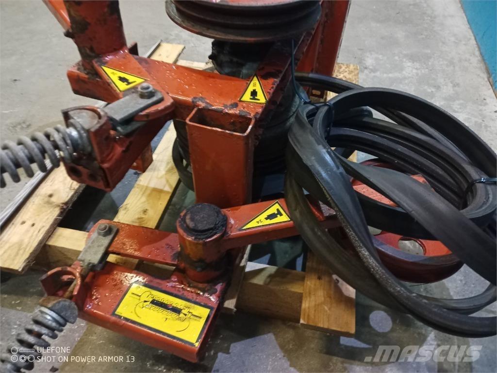 Laverda 3650 Príslušenstvo a náhradné diely ku kombajnom