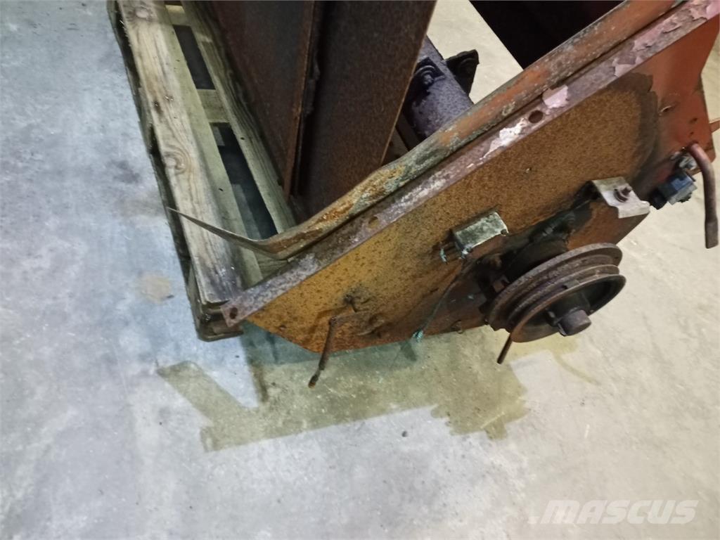 Laverda 521 Príslušenstvo a náhradné diely ku kombajnom