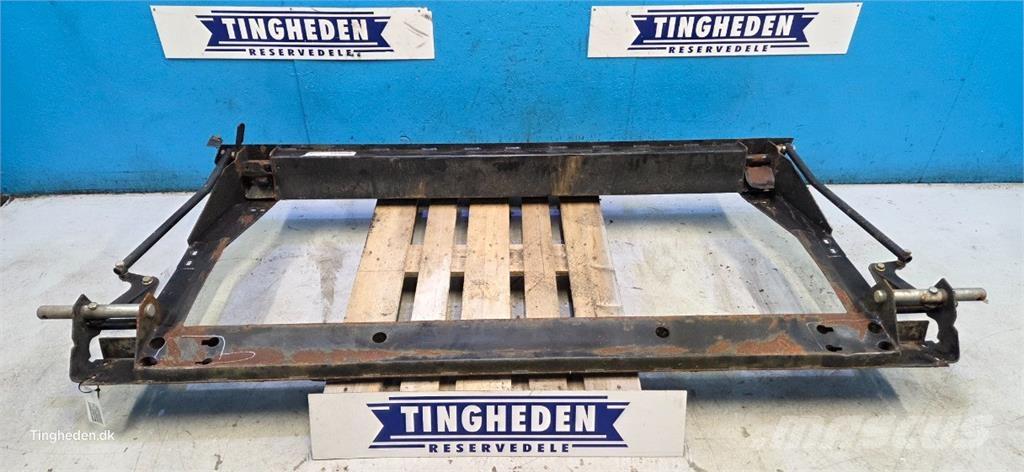 MacDon  Príslušenstvo a náhradné diely ku kombajnom