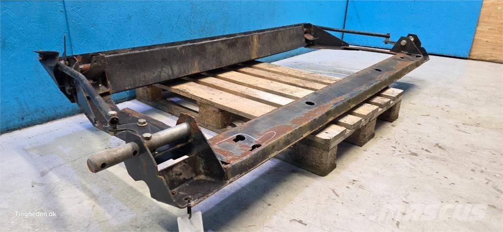 MacDon  Príslušenstvo a náhradné diely ku kombajnom