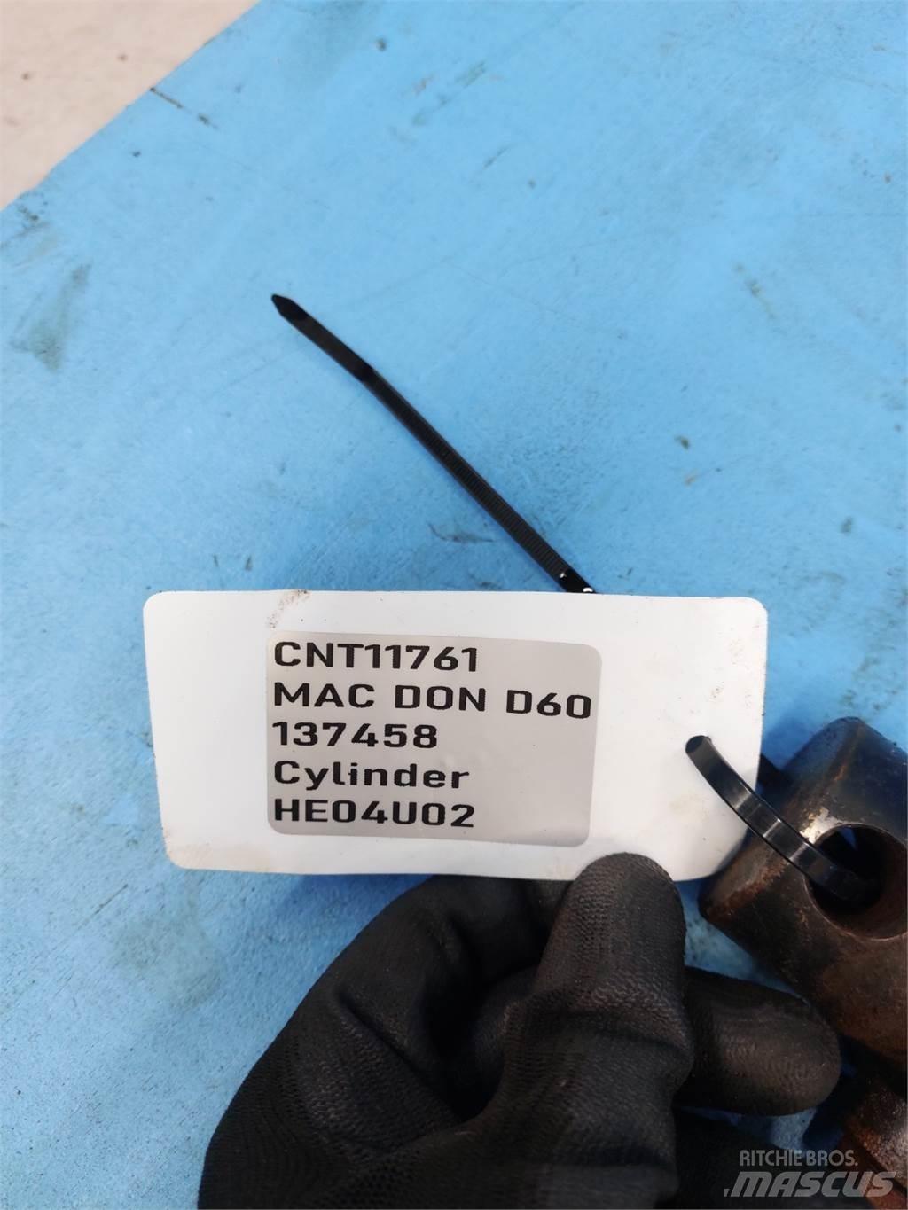 MacDon D60 Príslušenstvo a náhradné diely ku kombajnom