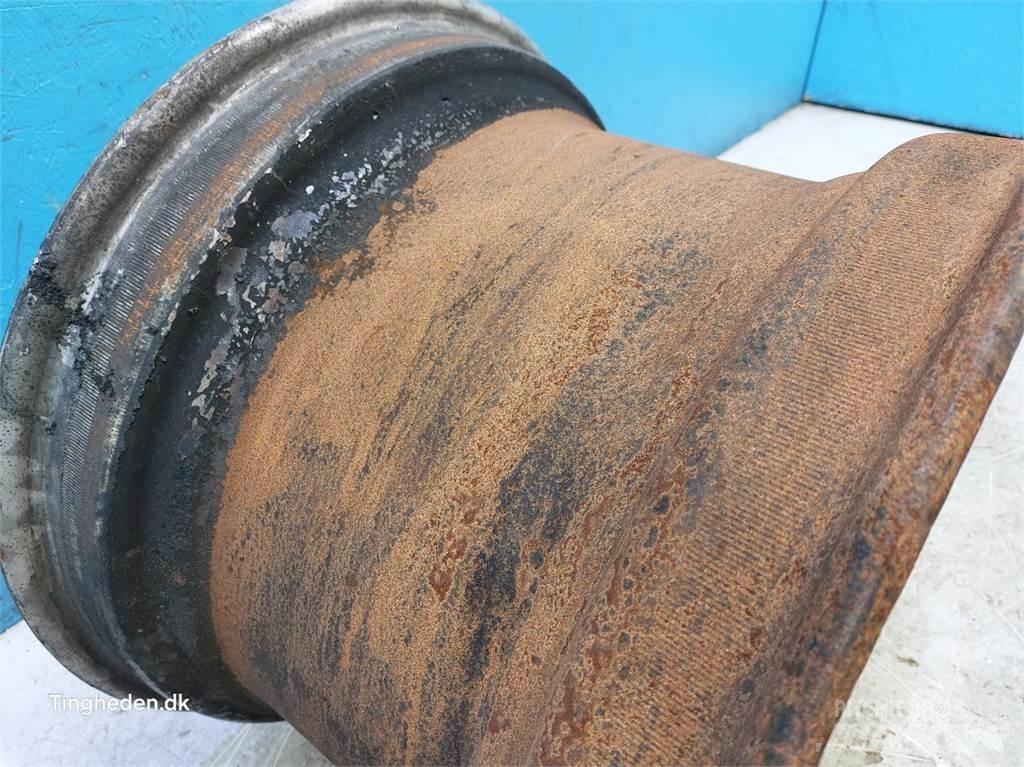Merlo 24 DW16L24 Pneumatiky, kolesá a ráfiky