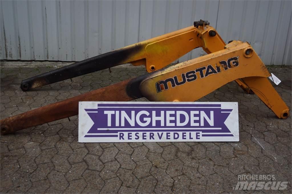 Mustang 2026 Výložníky a lyžice