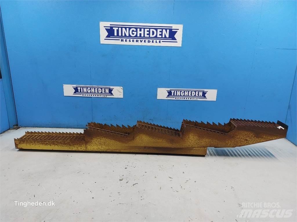 New Holland 1530 Príslušenstvo a náhradné diely ku kombajnom