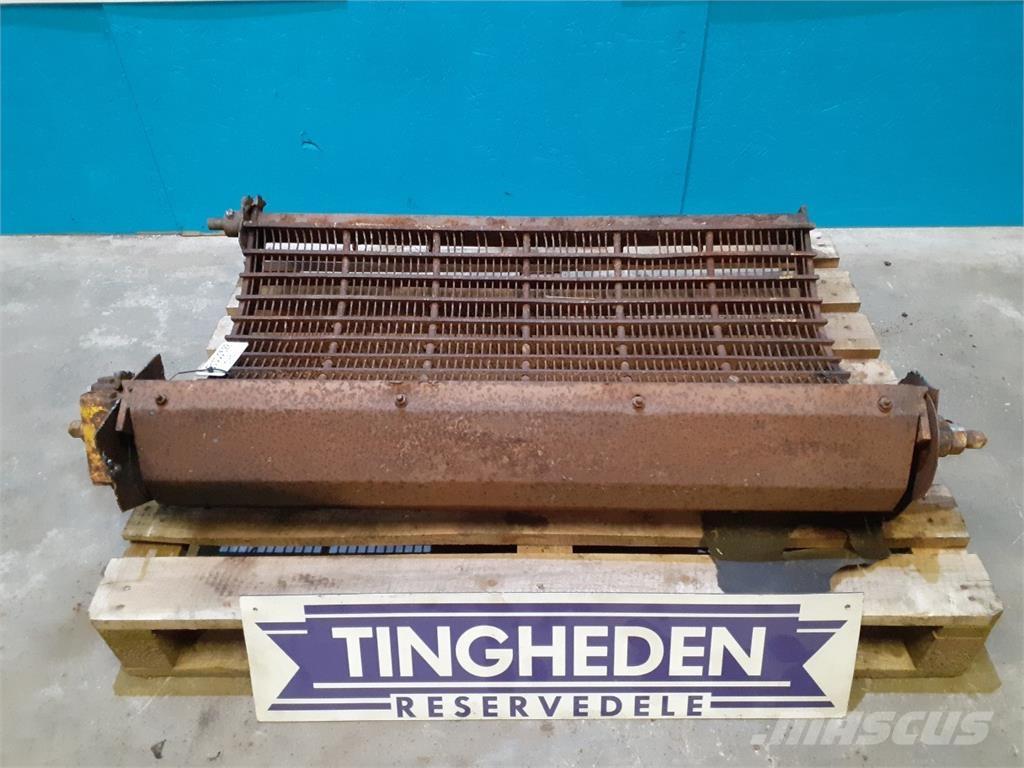 New Holland 1540 Príslušenstvo a náhradné diely ku kombajnom