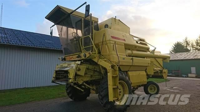 New Holland 1550 Kombinované zberacie stroje