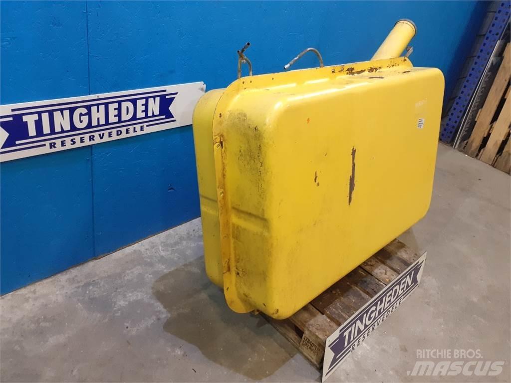 New Holland 8060 Príslušenstvo a náhradné diely ku kombajnom