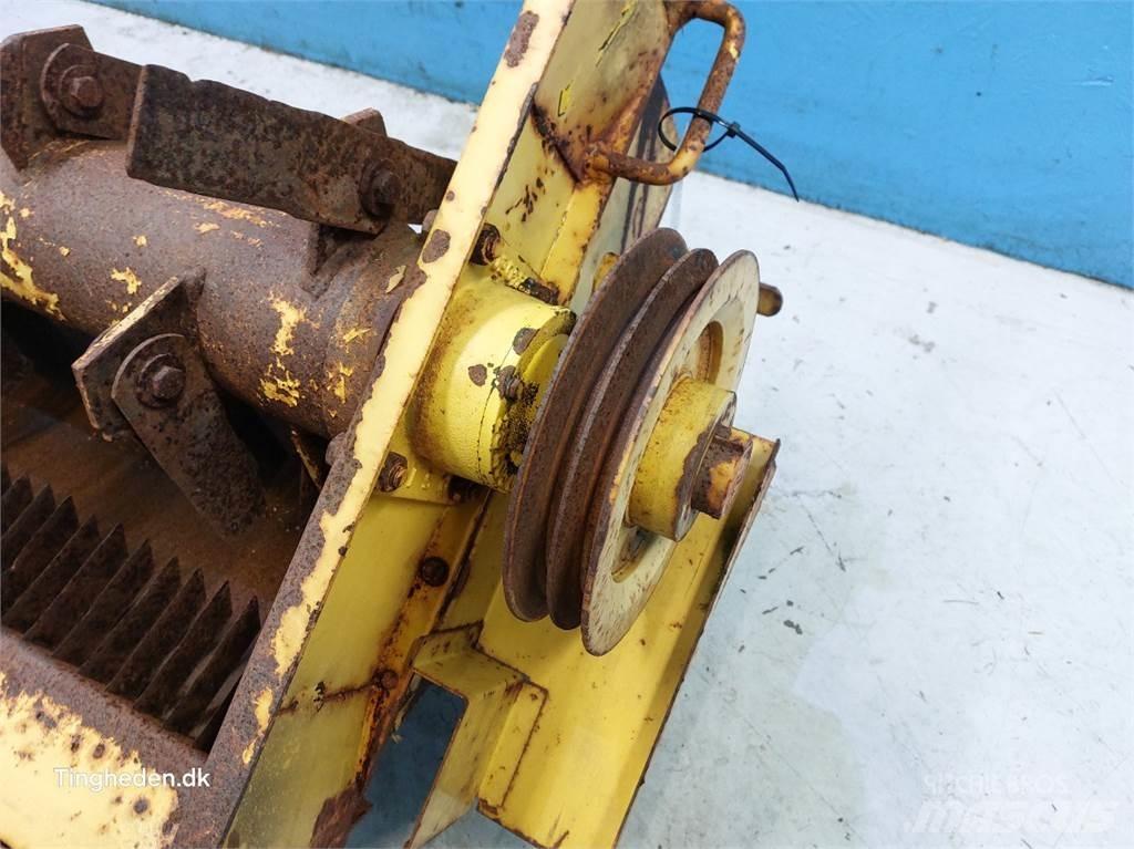 New Holland 8080 Príslušenstvo a náhradné diely ku kombajnom