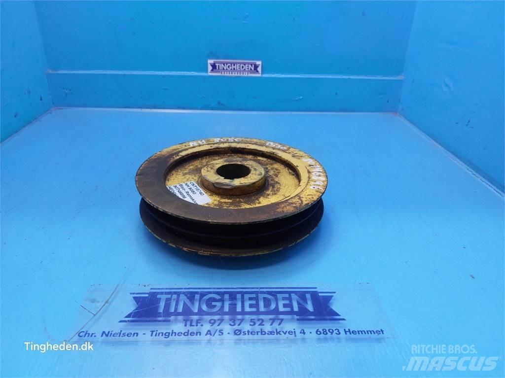 New Holland 8080 Ďalšie poľnohospodárske stroje