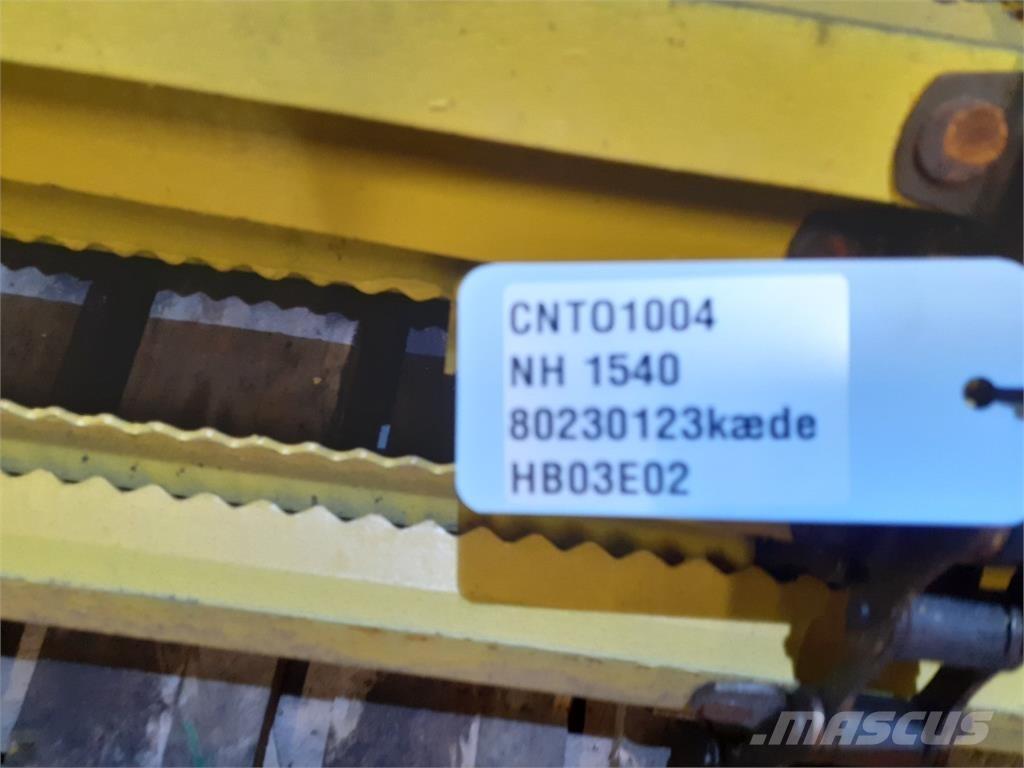 New Holland M140 Príslušenstvo a náhradné diely ku kombajnom