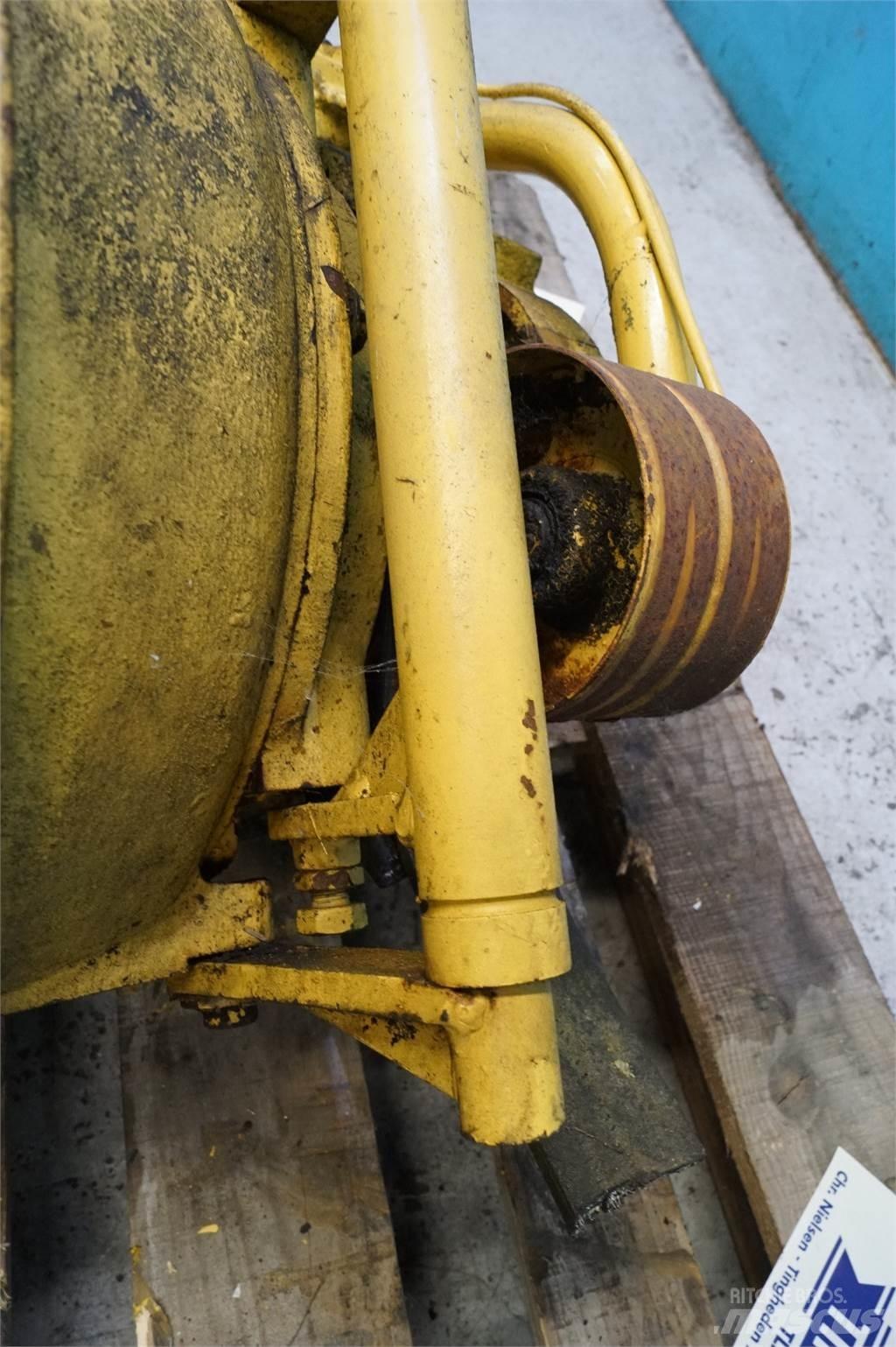 New Holland TF46 Ďalšie poľnohospodárske stroje