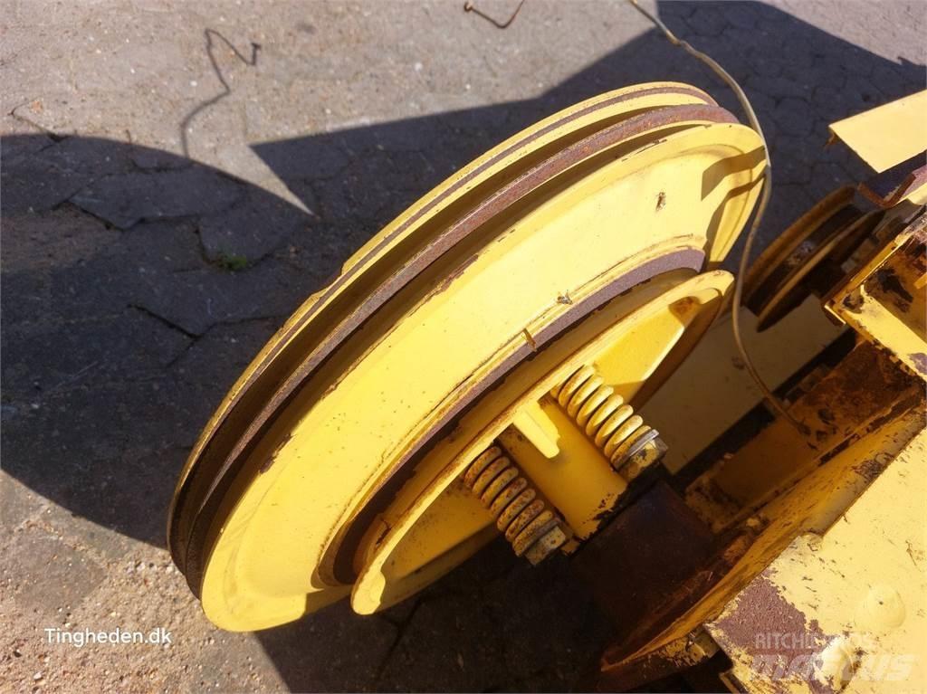 New Holland TF46 Príslušenstvo a náhradné diely ku kombajnom