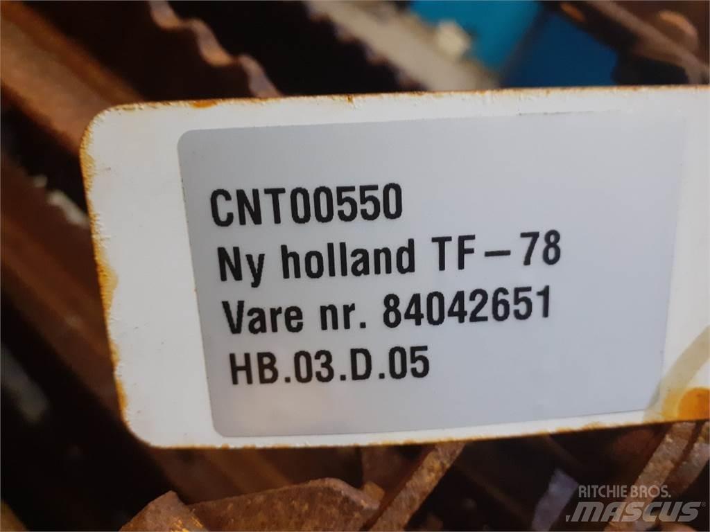New Holland TF78 Príslušenstvo a náhradné diely ku kombajnom