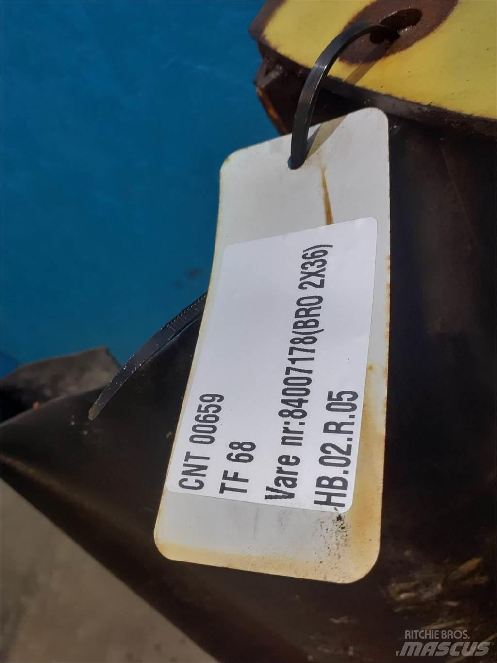 New Holland TF78 Príslušenstvo a náhradné diely ku kombajnom