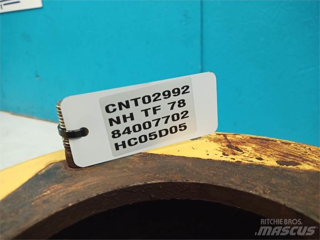 New Holland TF78 Ďalšie poľnohospodárske stroje