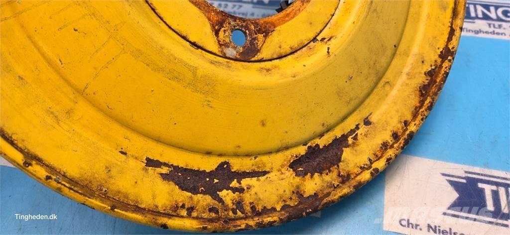 New Holland TX30 Ďalšie poľnohospodárske stroje