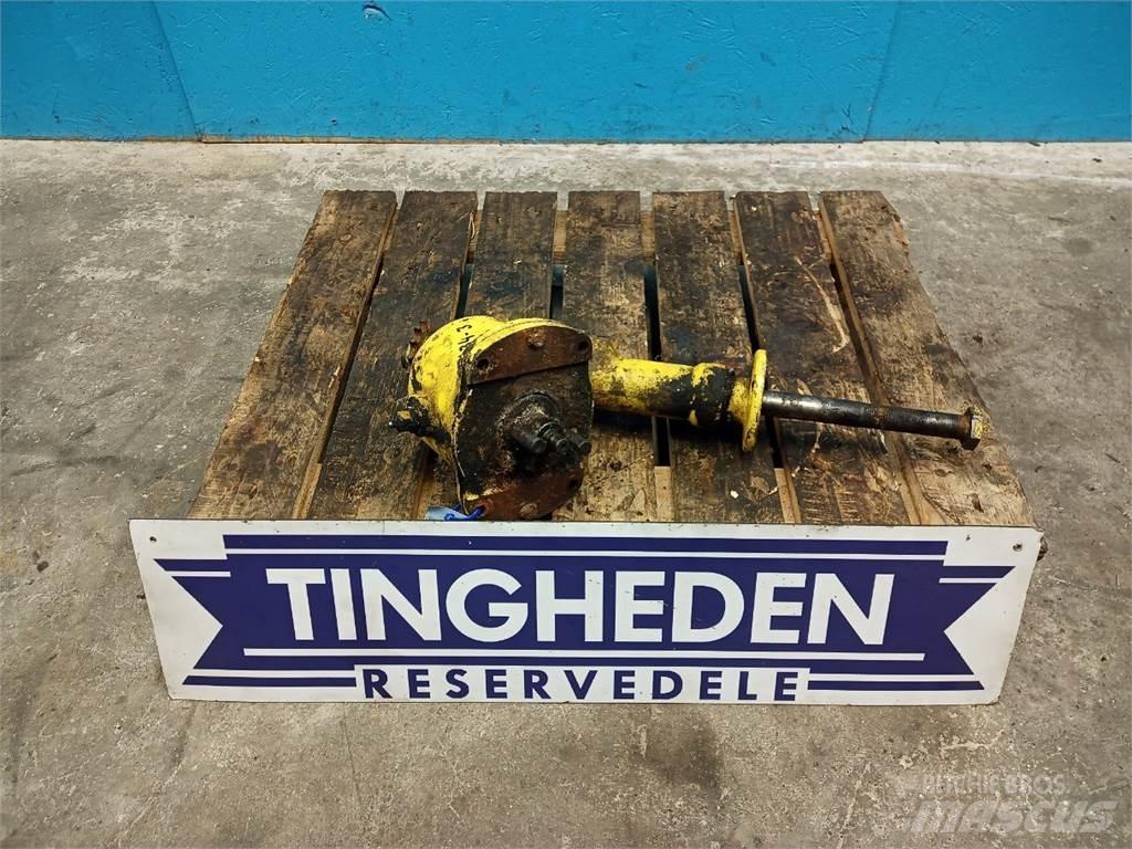 New Holland TX34 Príslušenstvo a náhradné diely ku kombajnom
