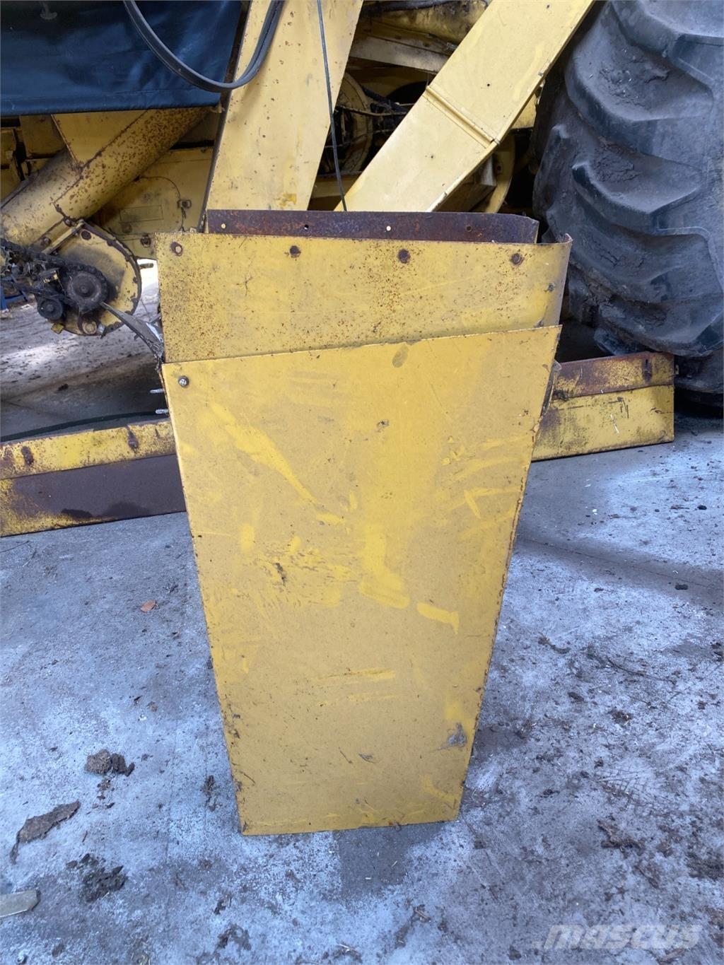 New Holland TX68 Príslušenstvo a náhradné diely ku kombajnom