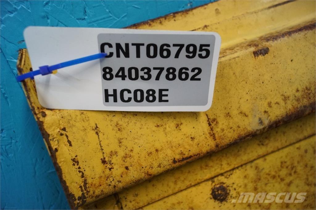 New Holland TX68 Príslušenstvo a náhradné diely ku kombajnom